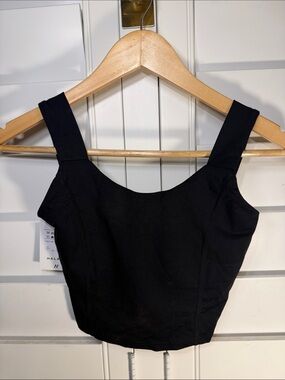 HALARA Black Square Neck Crop Tank